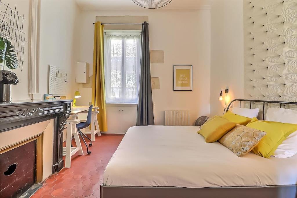 Le Yellow - Central - Climatise Nimes Exterior photo