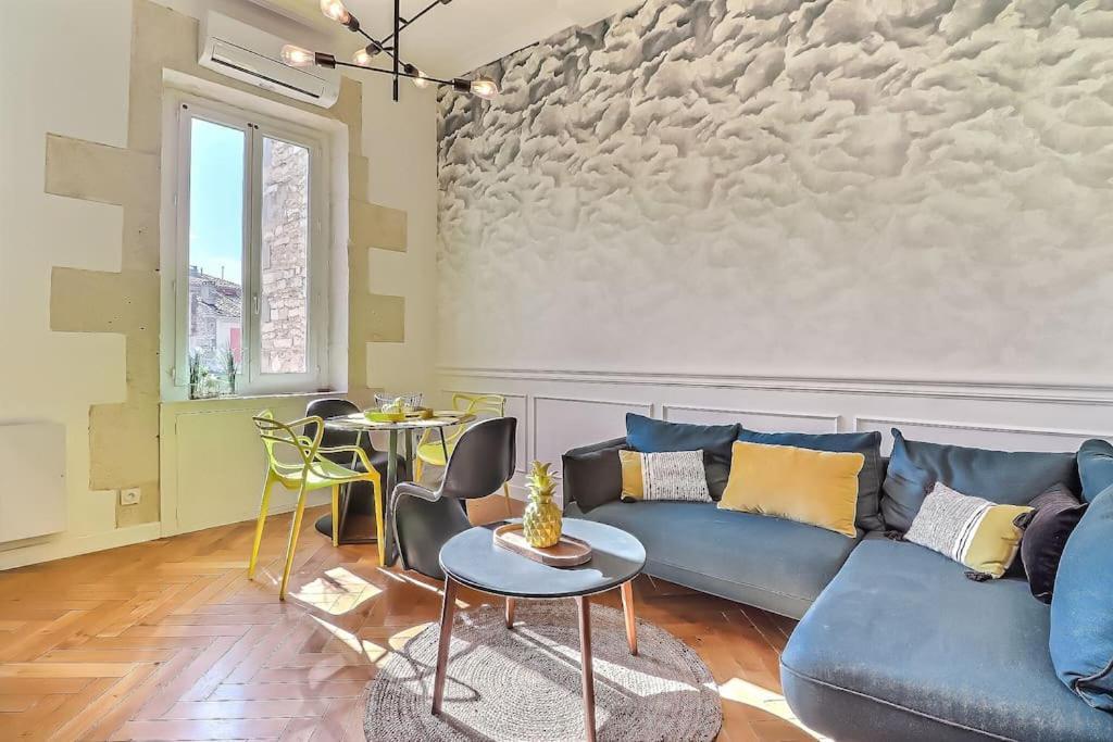 Le Yellow - Central - Climatise Nimes Exterior photo